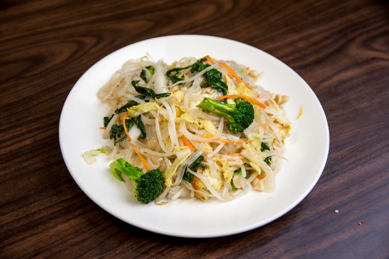 n24. vegetable pad thai 蔬菜泰面 <img title='Spicy & Hot' align='absmiddle' src='/css/spicy.png' />